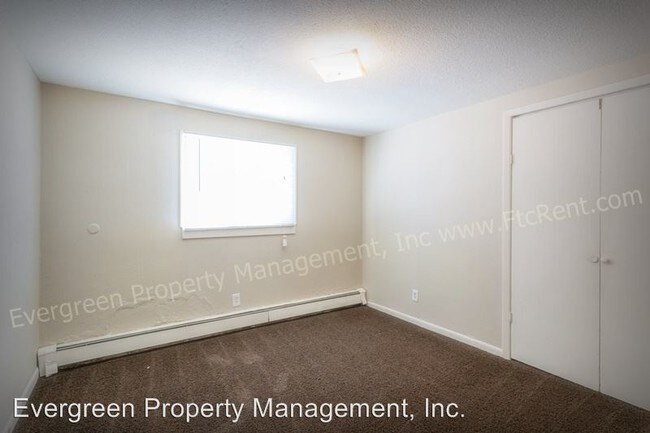 Building Photo - 3006 Sunset Dr