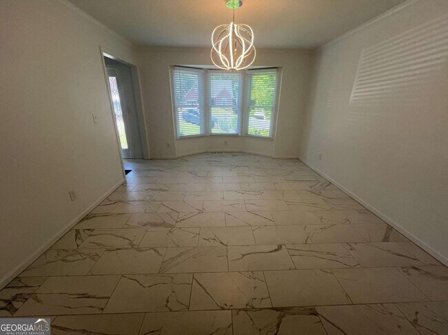 Building Photo - 3590 Forest Glen Trail
