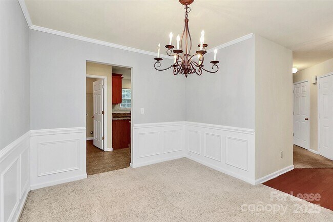 Foto del edificio - 1445 Laraway Ct NW