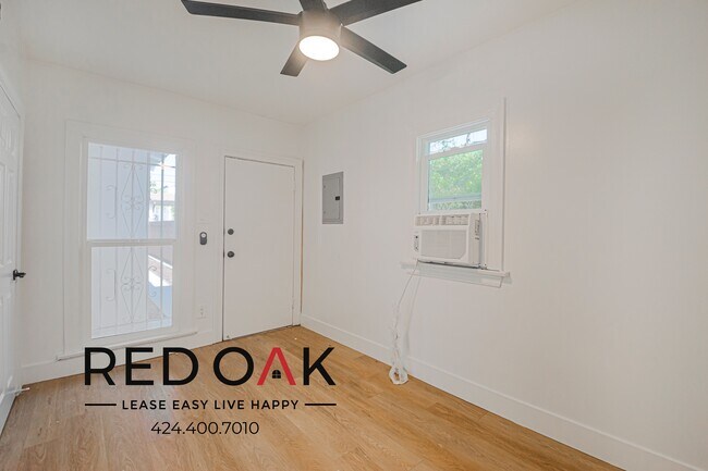 Foto del edificio - 1267 1/2 N. Normandie Ave-1267 1/2