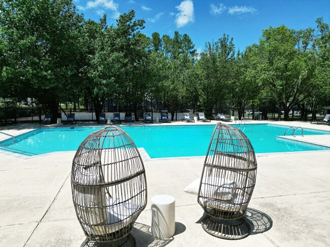 Building Photo - Aurea Apartments