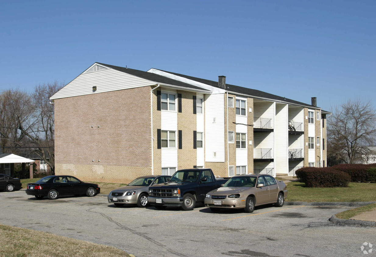 Building Photo - Woodhill Apartments