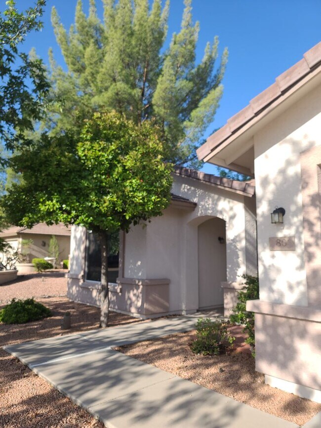 Building Photo - HOUSE:  COTTONWOOD RANCH DEL WEBB COMMUNITY