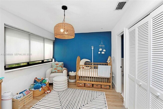 Building Photo - 3138 Mary St