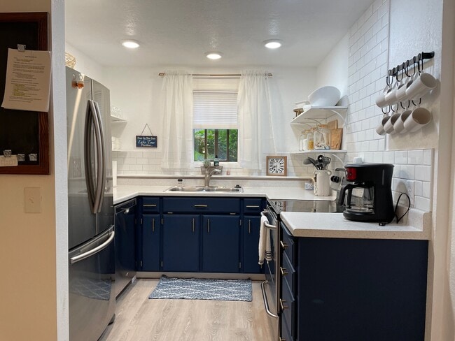 Foto del edificio - 5421 W Fairway Ln