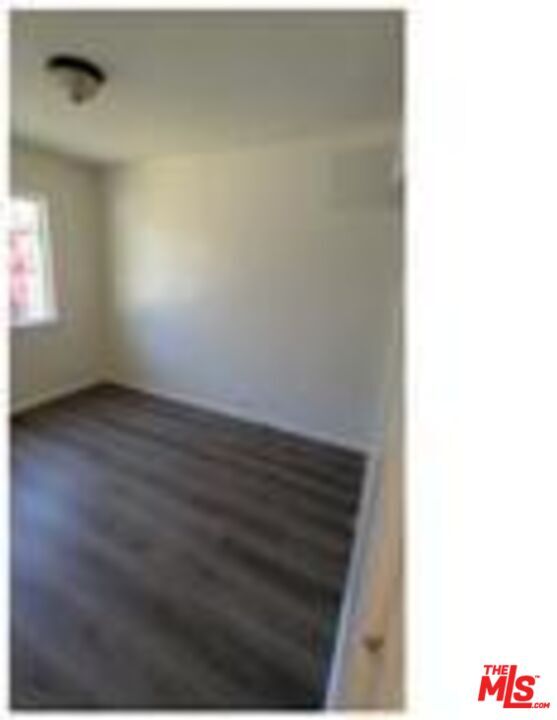 Foto principal - 859 E 87th Pl