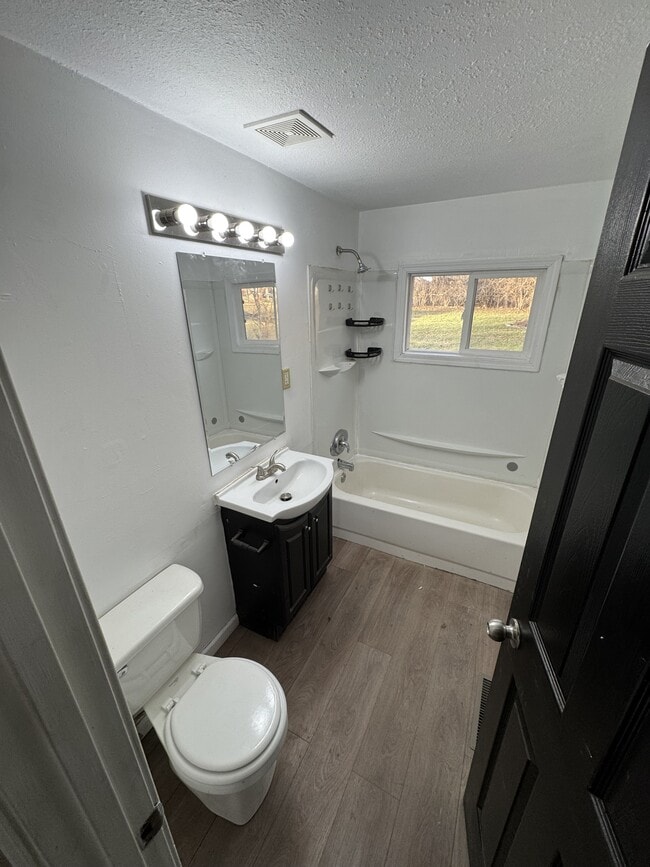 Foto del edificio - 2524 Cle Elum Dr