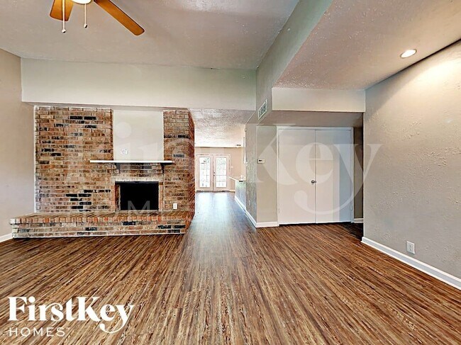 Foto del edificio - 6914 Pickett Dr