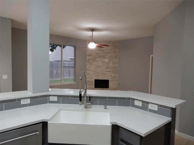 Foto del edificio - 1119 Nogales Bend Dr