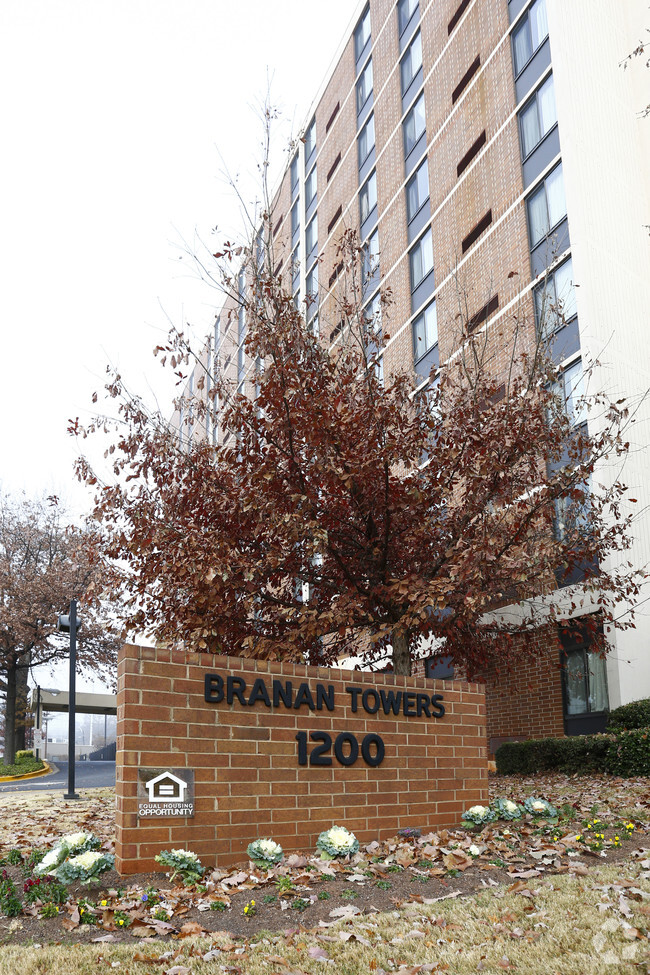 Foto del edificio - Branan Towers