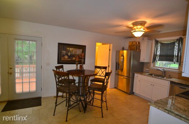 Building Photo - 3 br, 2 bath House - 840 Bradford Ave