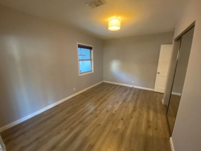 Building Photo - 6112 Carpenter Ave