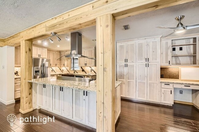 Building Photo - 3901 Oxley Drive
