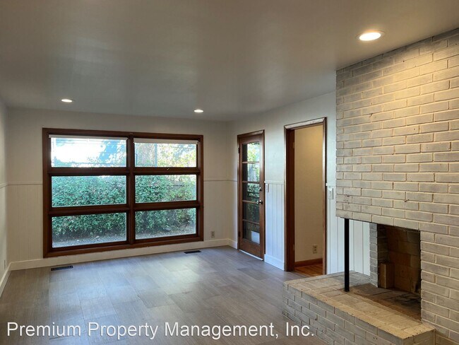 Building Photo - 3 br, 2 bath House - 3744 Felton St S