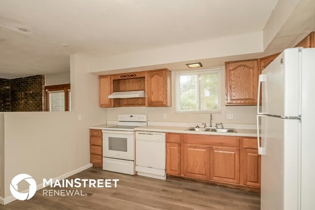 Building Photo - 1215 Dawn Valley Dr