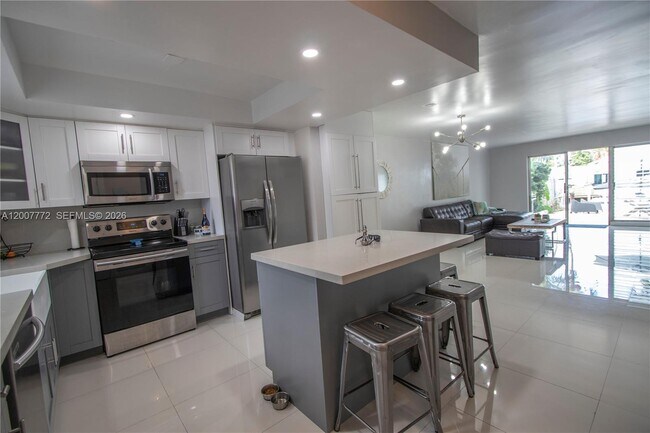 Foto del edificio - 2117 NE 123rd St