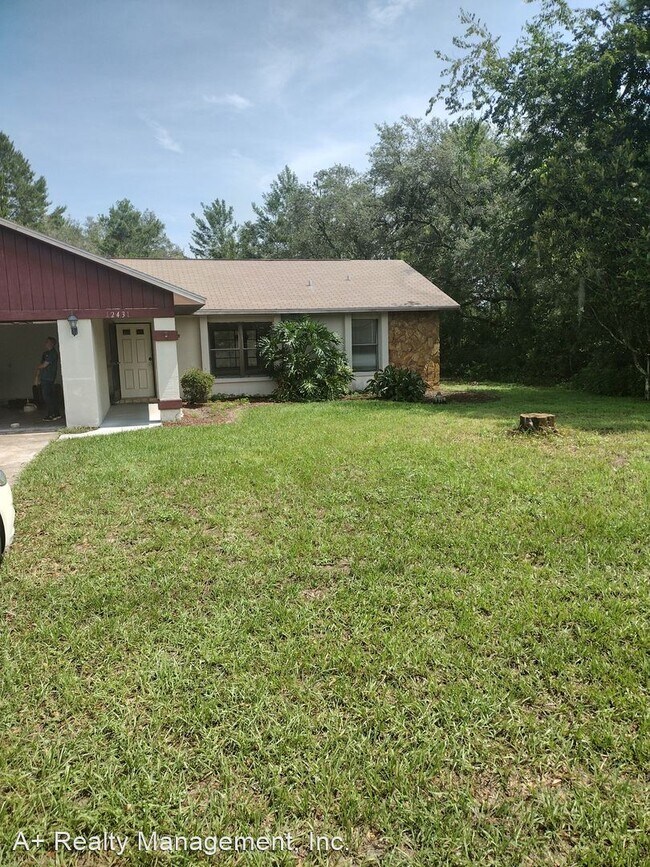 Foto del edificio - 3 br, 2 bath House - 12431 Drysdale St