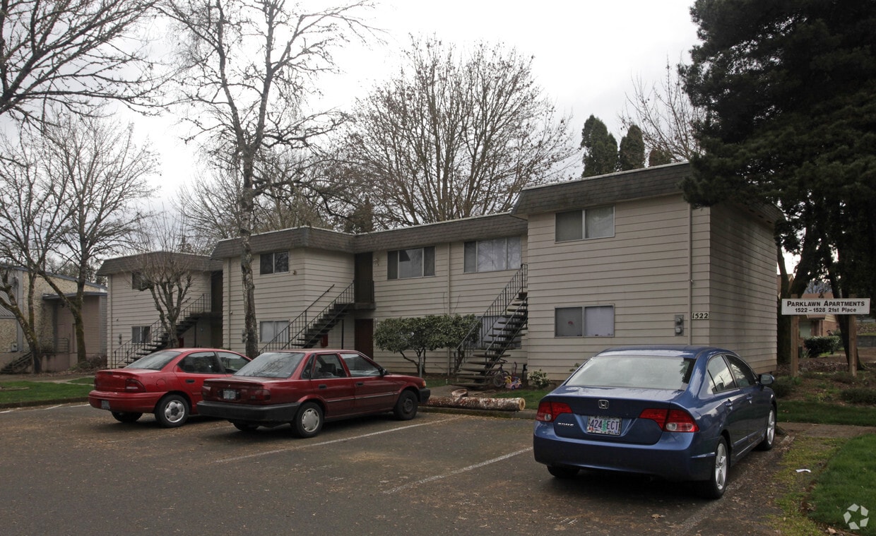 Parklawn Apartments Apartments in Forest Grove, OR