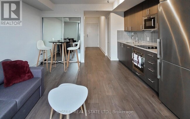 Photo du bâtiment - 2550 Simcoe St N