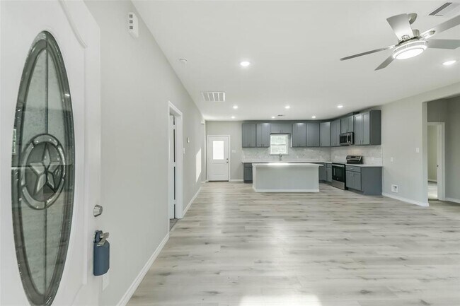 Foto del edificio - 122 County Rd 3704