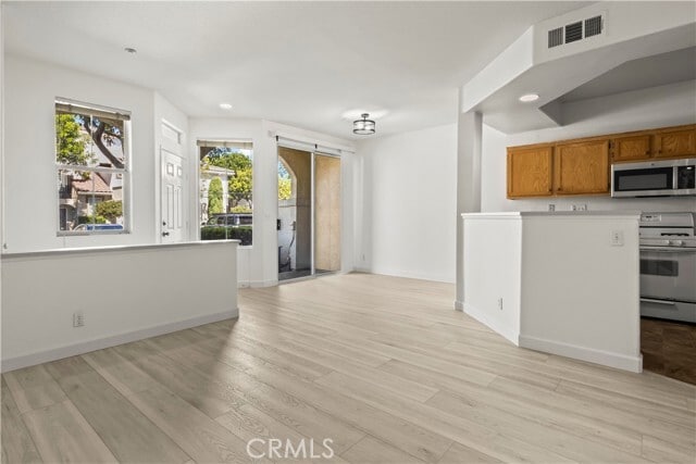 Building Photo - 3303 Orangewood