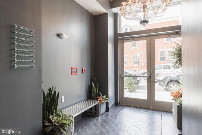 Foto del edificio - 1133 E Columbia Ave