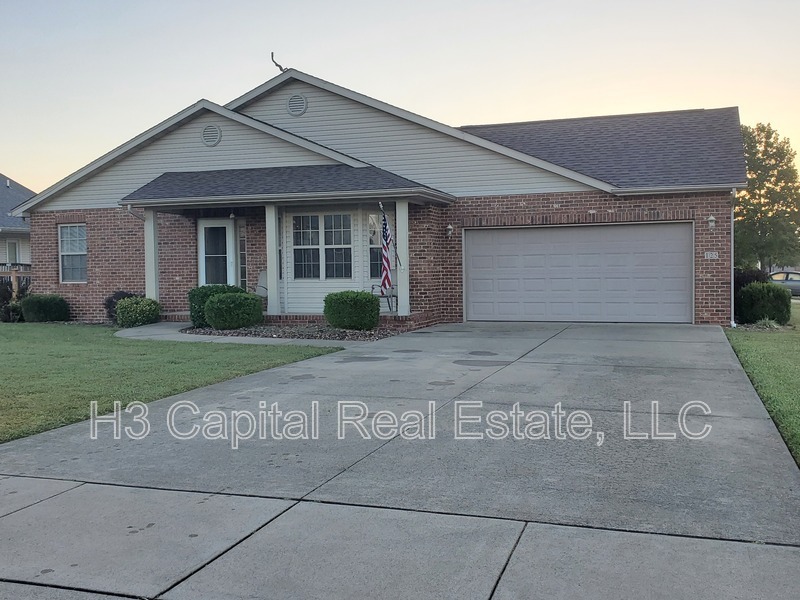 Primary Photo - 125 Chase Way