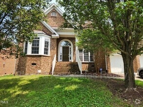Building Photo - 608 Oxboro Cir