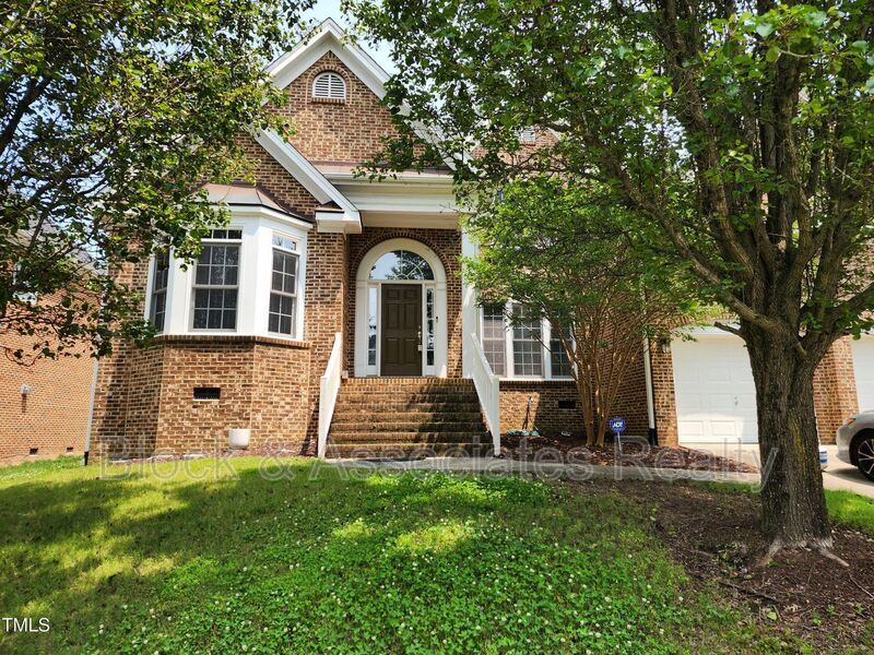 Foto principal - 608 Oxboro Cir