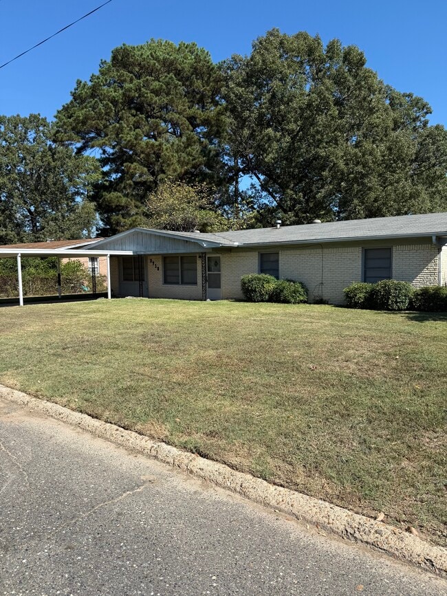 Building Photo - 3718 Bann Ave