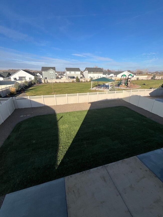 Building Photo - 10496 W Garganey Dr