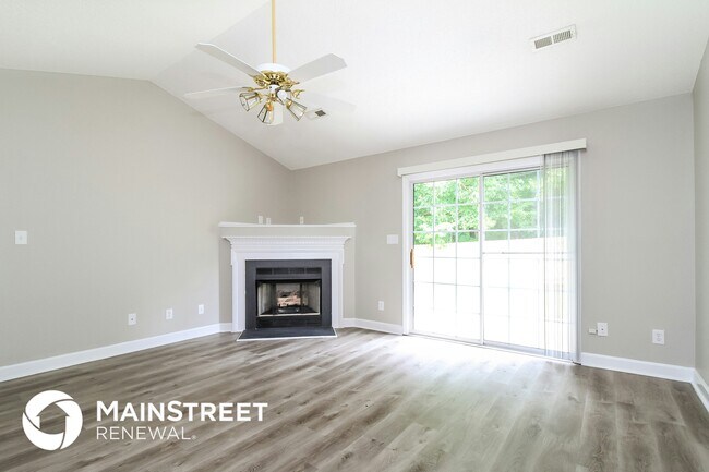 Foto del edificio - 205 Haven Grove Trail