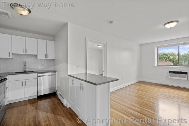 Photo - 134 Summer St Apartment