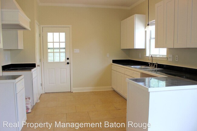 Building Photo - 3 br, 2 bath House - 15164 Point Chenier Ave.