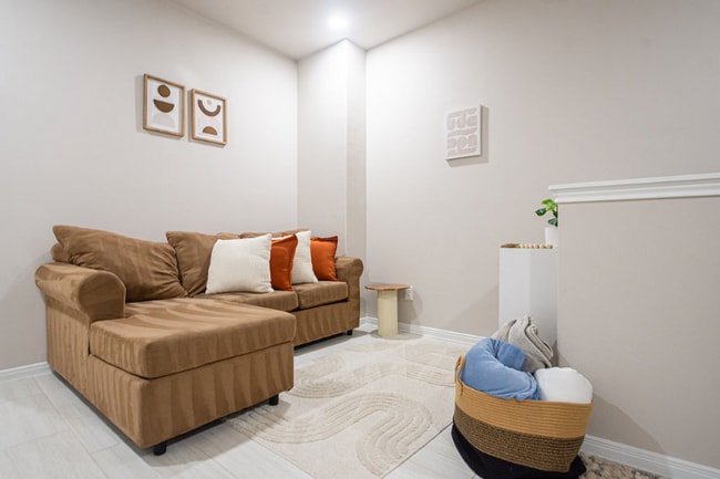 Building Photo - 110 Turner St