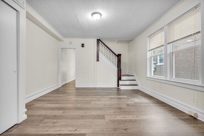Building Photo - 3 Bed 1 Bath West end of Allentown