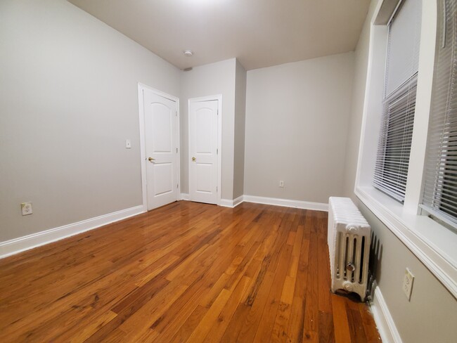 Building Photo - 134 Corbin Ave