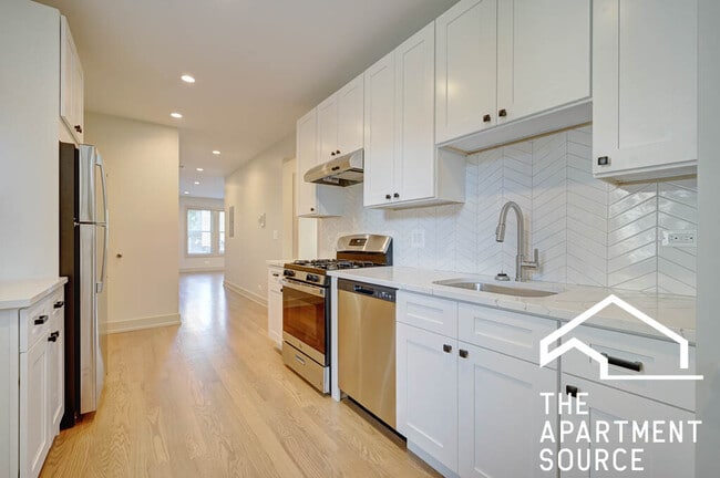 Building Photo - 1919 W Winona St