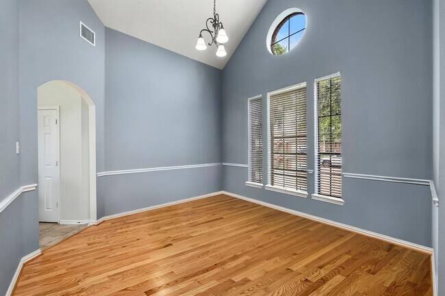 Building Photo - 16315 Scotch Hollow Ln