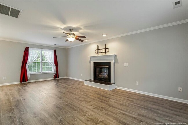 Building Photo - 2 Dunnes Cir