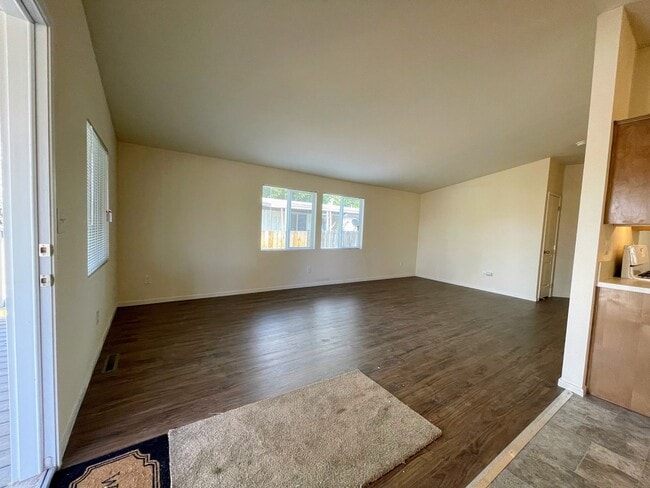 Foto del edificio - 3 Bedroom Mobile Home for rent!