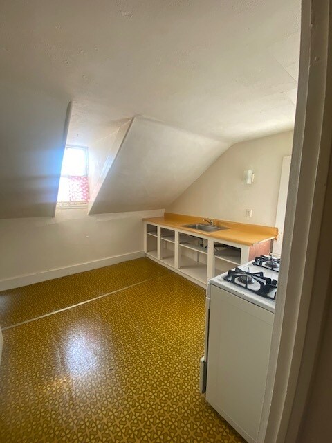 Kitchen - 901 New York Ave