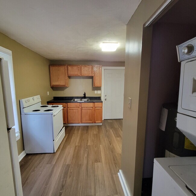 Photo - Mars Hill 2BR/1BA Home w/Garage! Hurry!