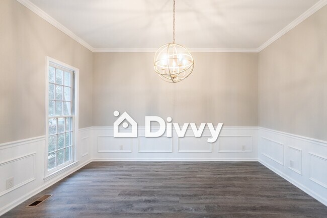 Building Photo - 1624 Brentwood Crossing SE
