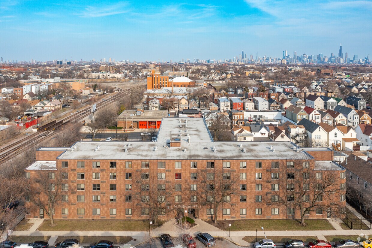 Bloomingdale Apartments Apartments in Chicago, IL
