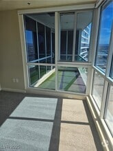 Building Photo - 4525 Dean Martin Dr