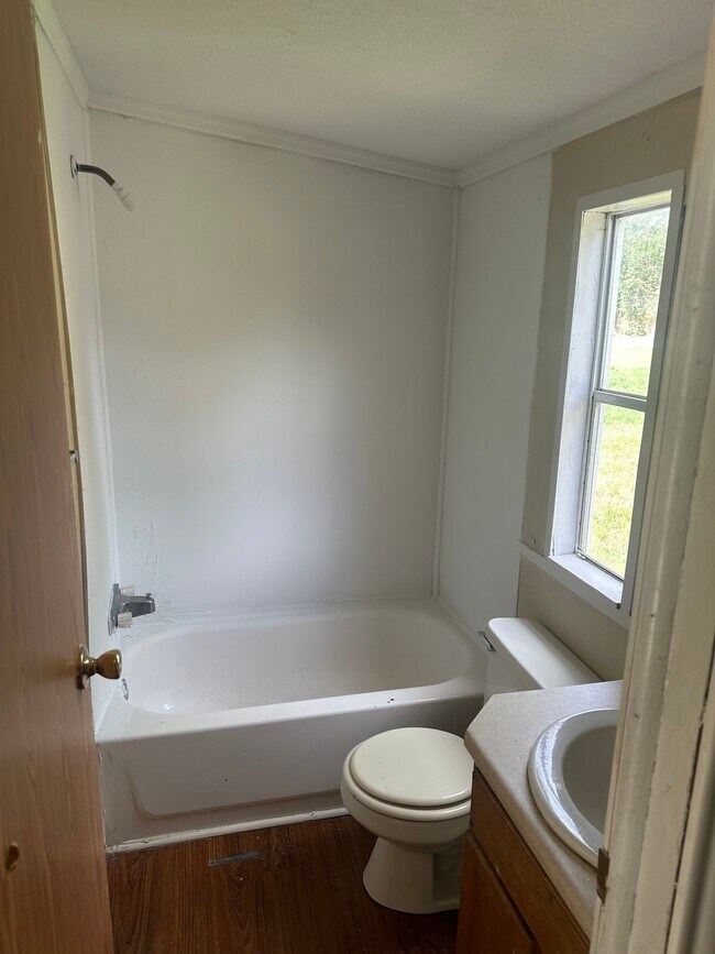 Foto del edificio - 3401 Lauren Dr