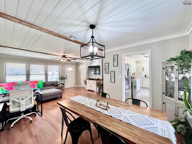 Foto del edificio - 4722 Florist St