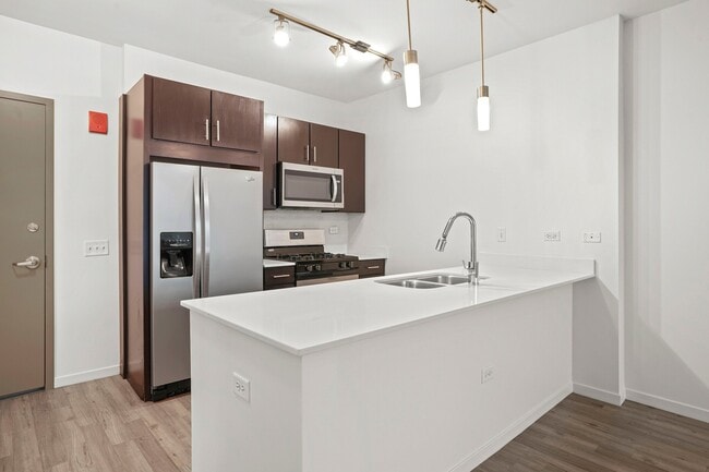 Building Photo - 3750 N Halsted St