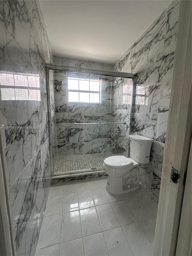 Foto del edificio - 3108 W 73rd Pl